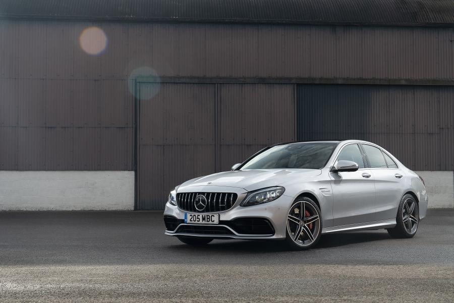  Mercedes-AMG C63 S (W205) 2018 года  (UK) (фото 24 из 40)